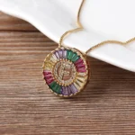 collier multicolore avec lettre initiale