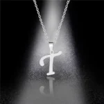 collier lettre initial en argent pour elle