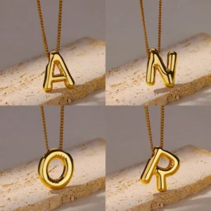 pendentif lettre moderne