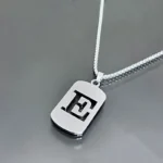 pendentif personnalisé lettre initiale en argent