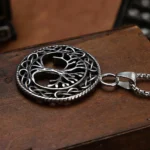 pendentif argent avec motifs vikings