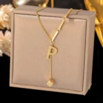 pendentif lettre initial en vermeil