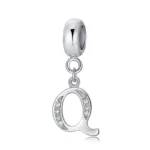 pendentif lettre initial tendance en argent