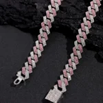 collier en diamant avec lettre personnalisée